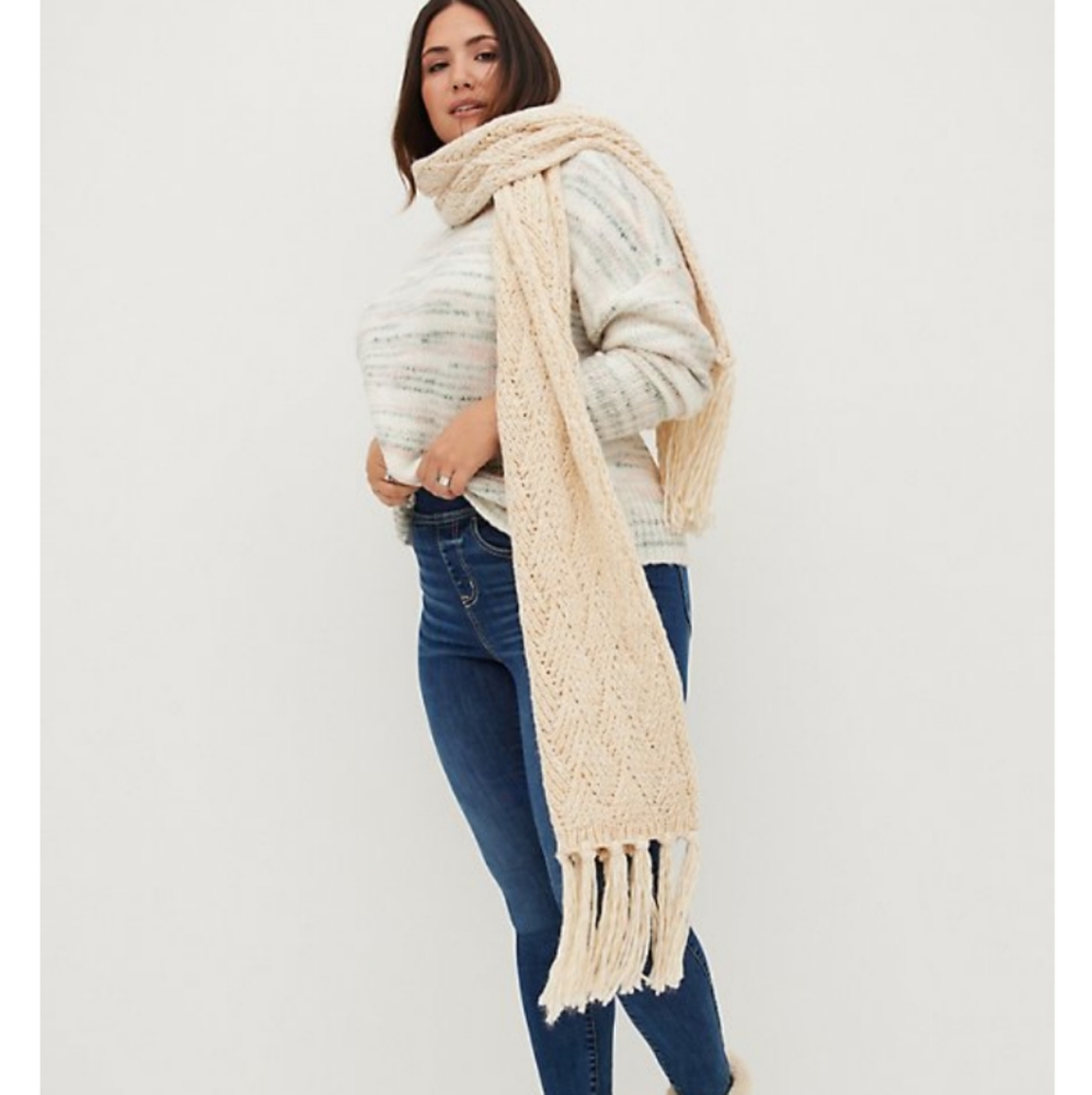 Drop Shoulder Pullover Sweater - Picture 3 of 5